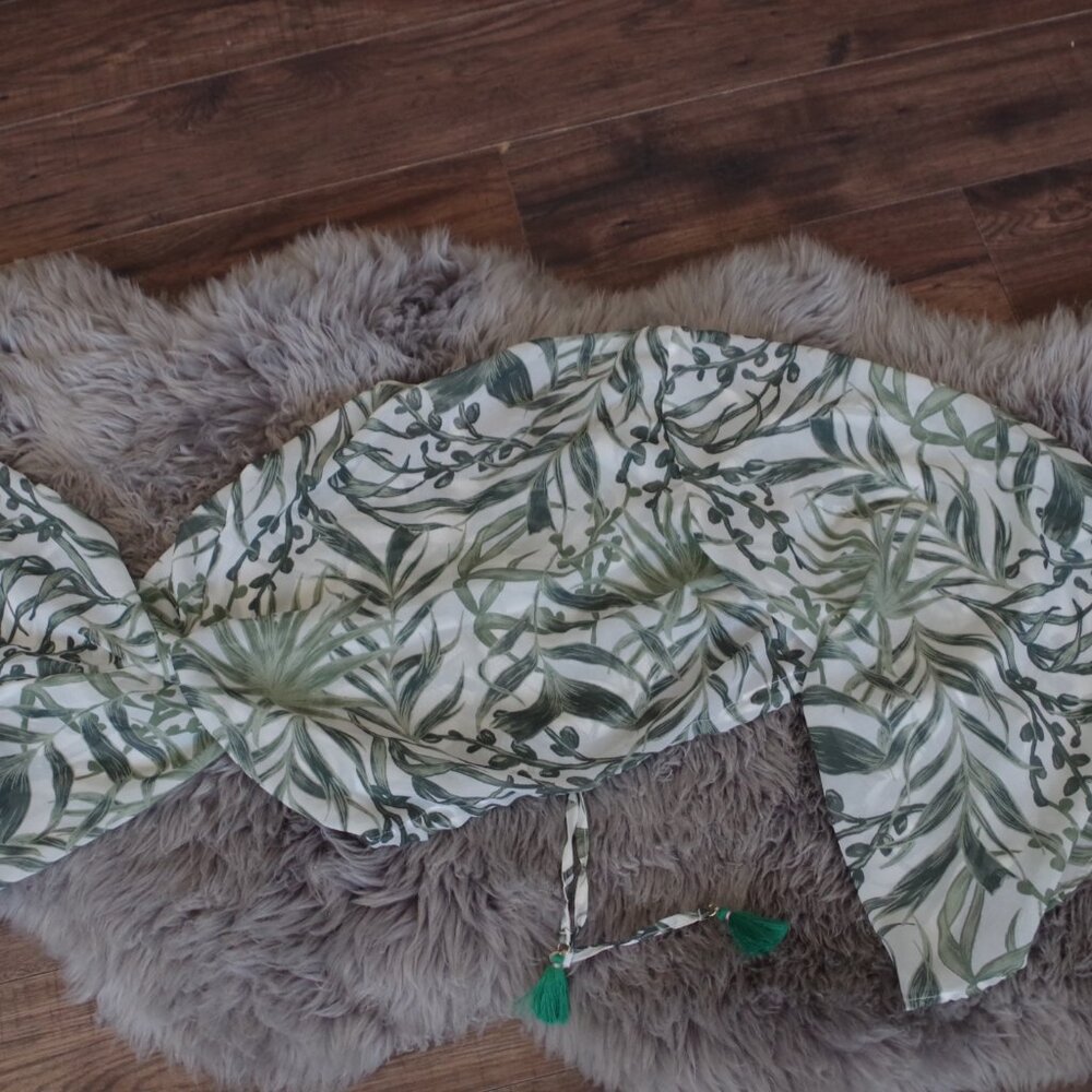 Beautiful Shear Leaf Crop Ladies Blouse